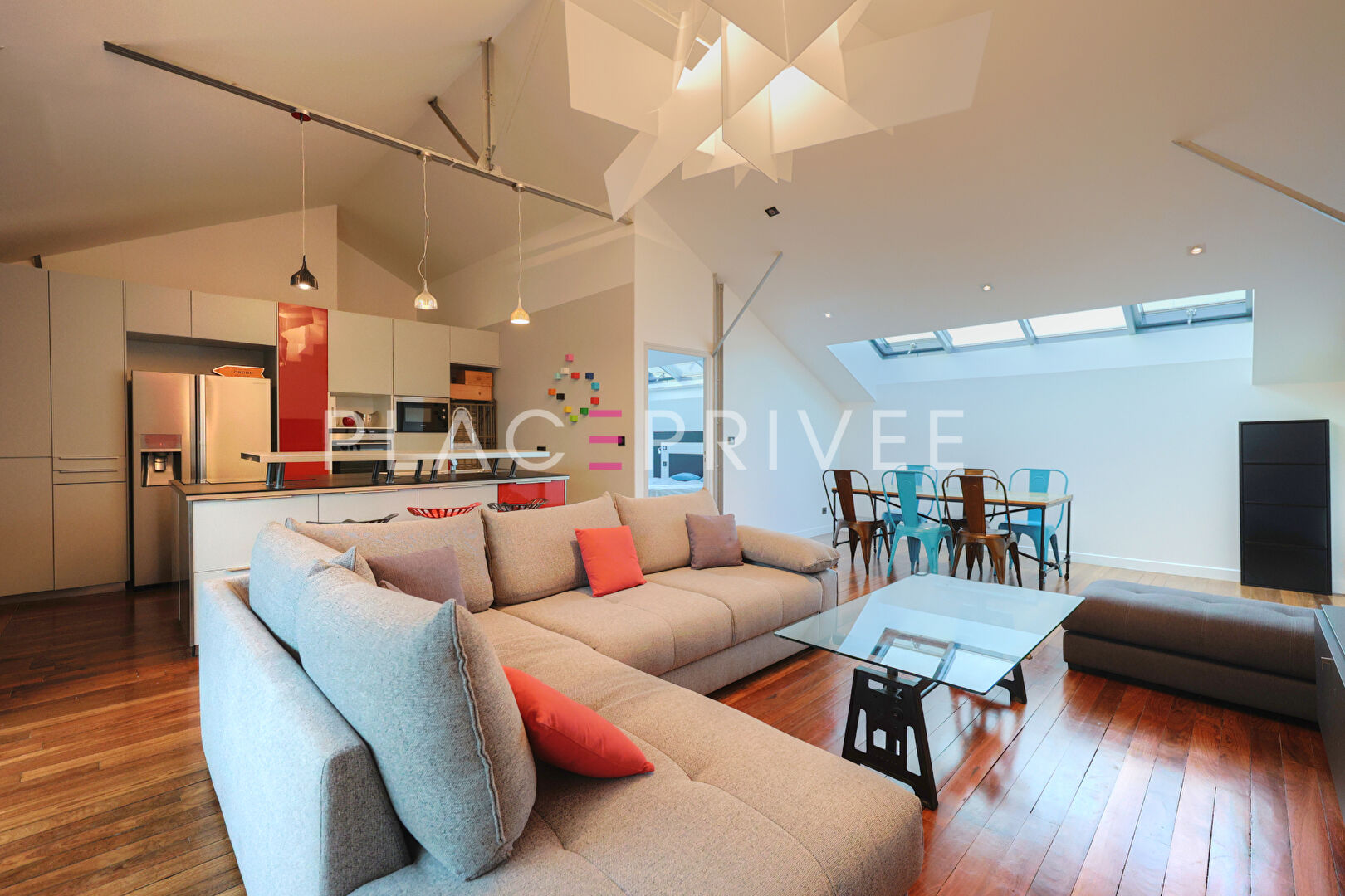 Agence immobilière de PLACE PRIVÉE - Place des Vosges