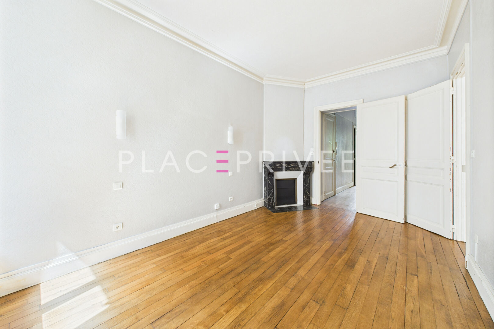 Agence immobilière de PLACE PRIVÉE - Place des Vosges