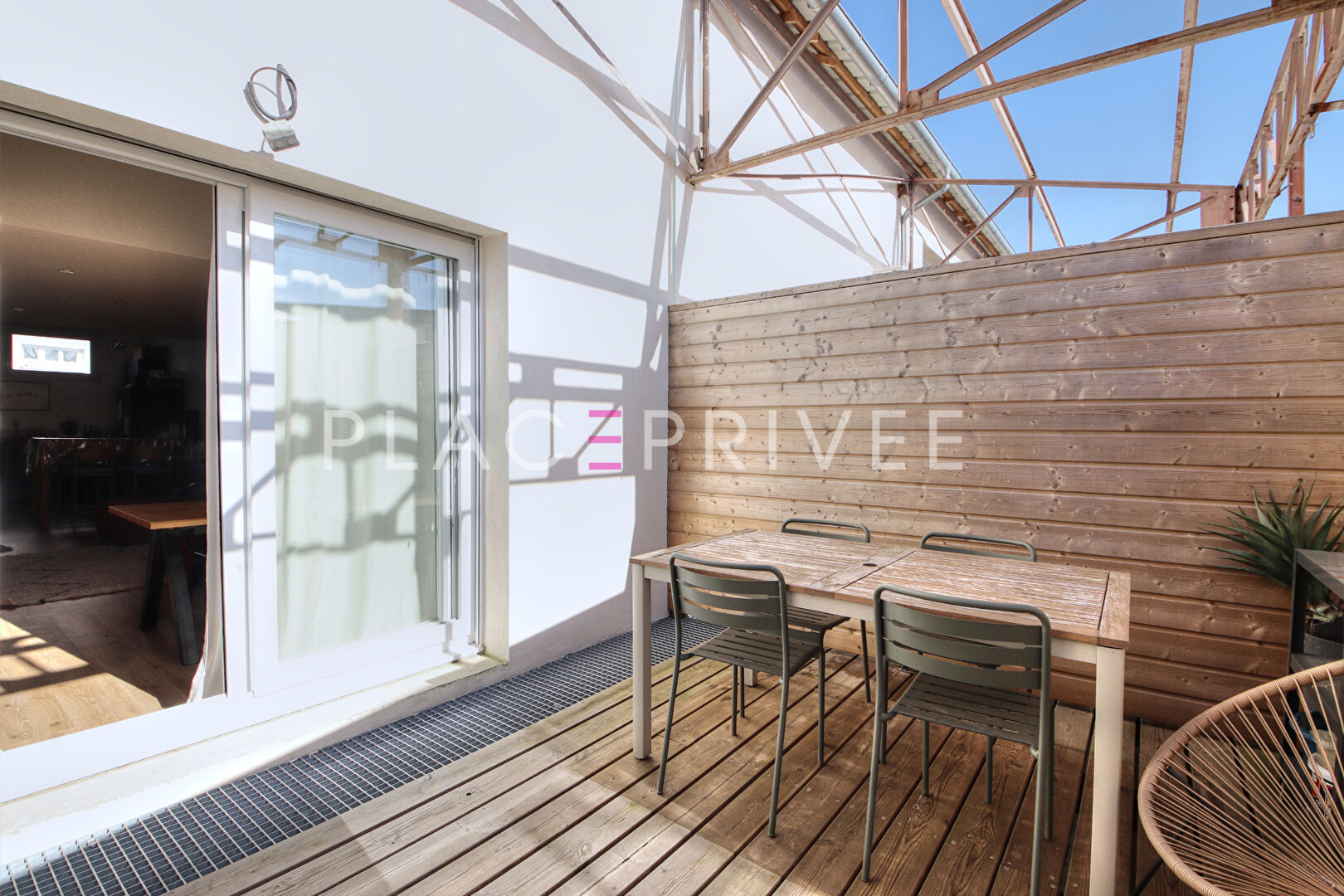 Appartement Duplex avec terrasse et parking