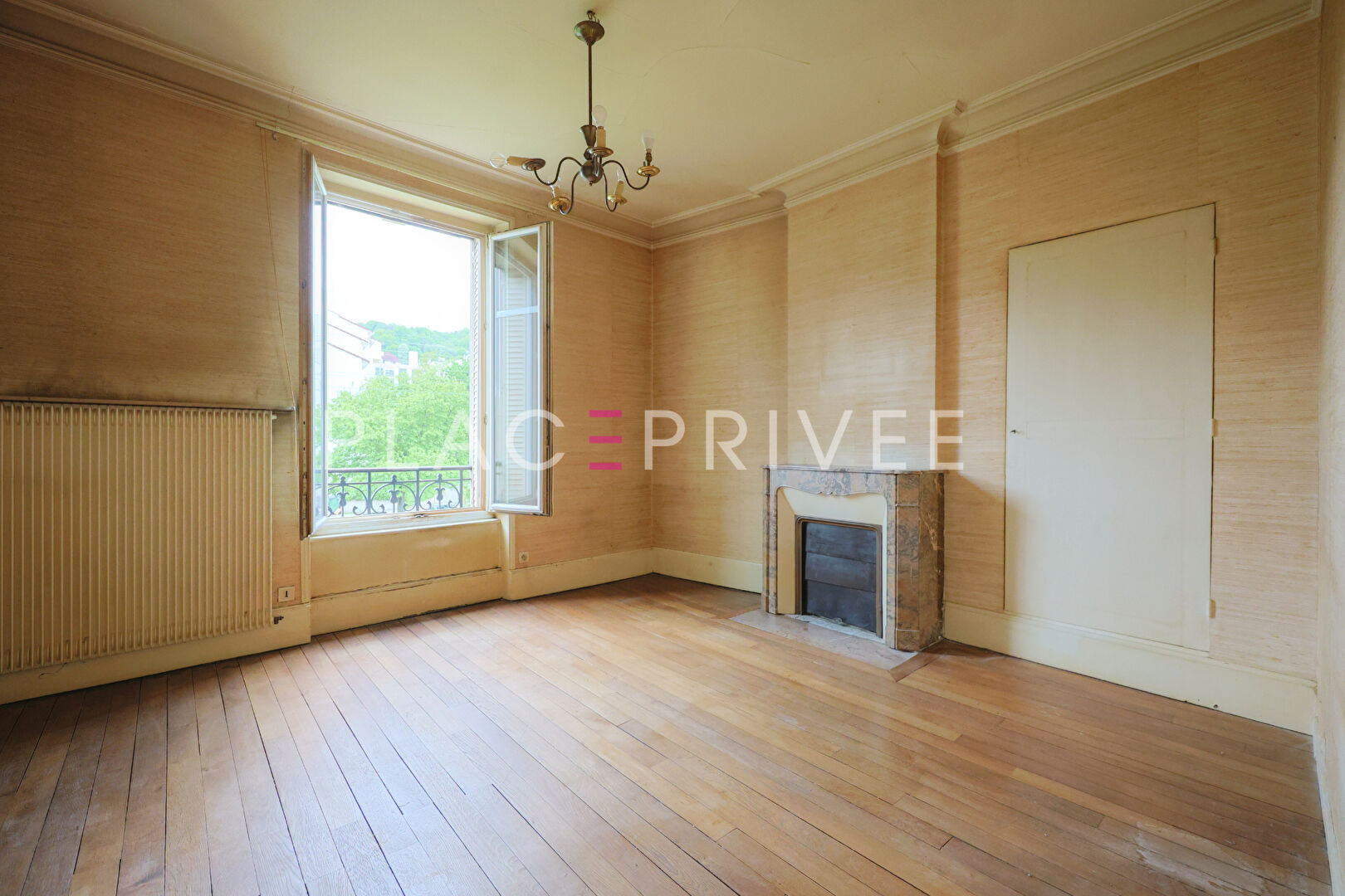 Agence immobilière de PLACE PRIVÉE - Place des Vosges