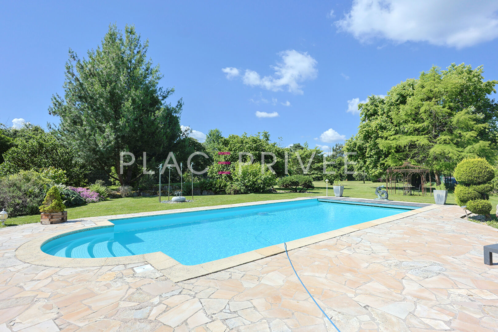 Photo Maison de Maître avec piscine image 2/6