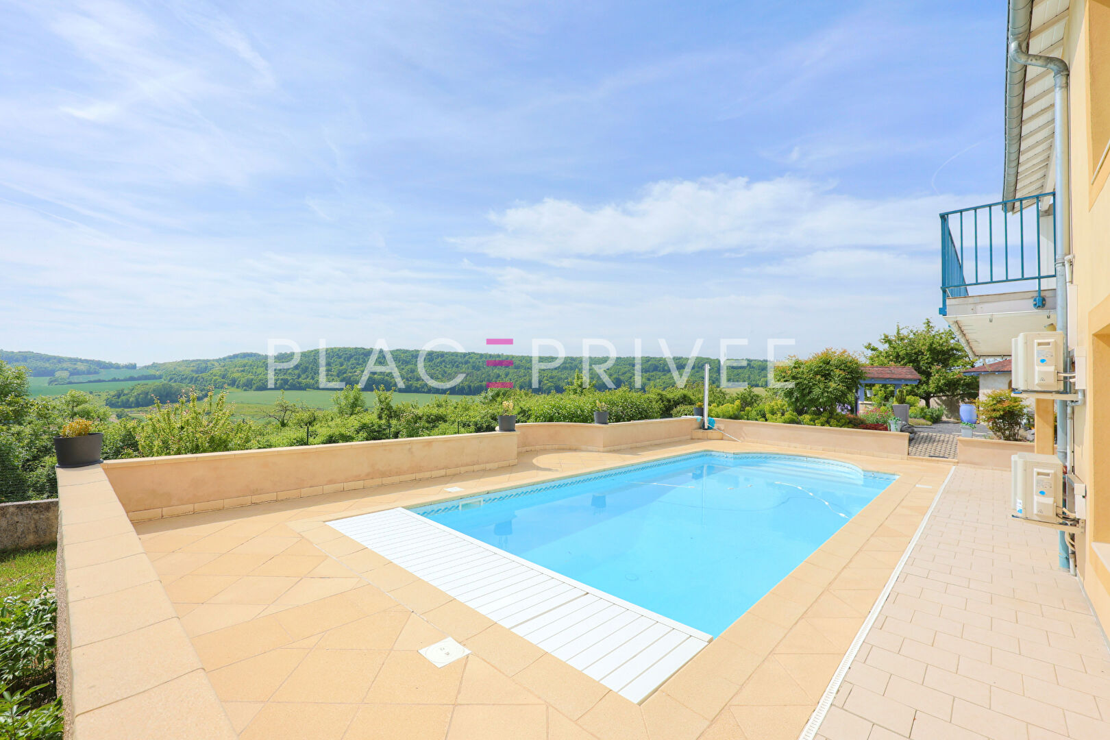 Agence immobilière de PLACE PRIVÉE - Place des Vosges