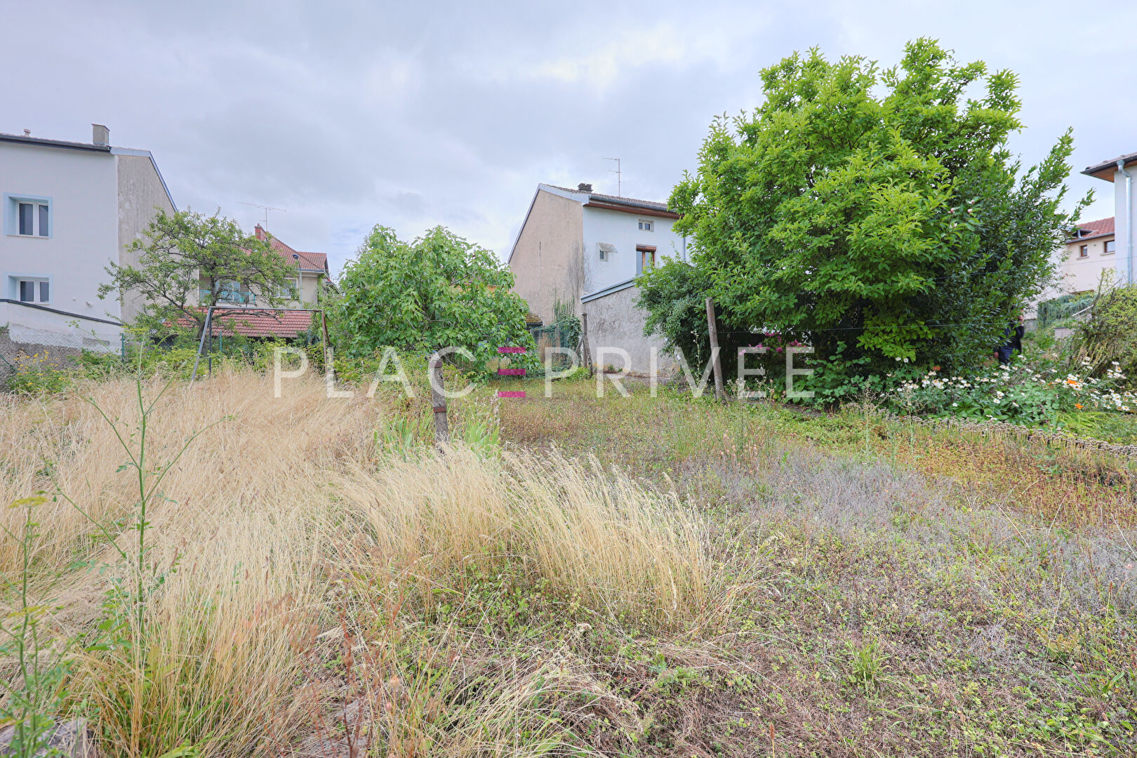 Photo Terrain constructible avec maison image 6/6