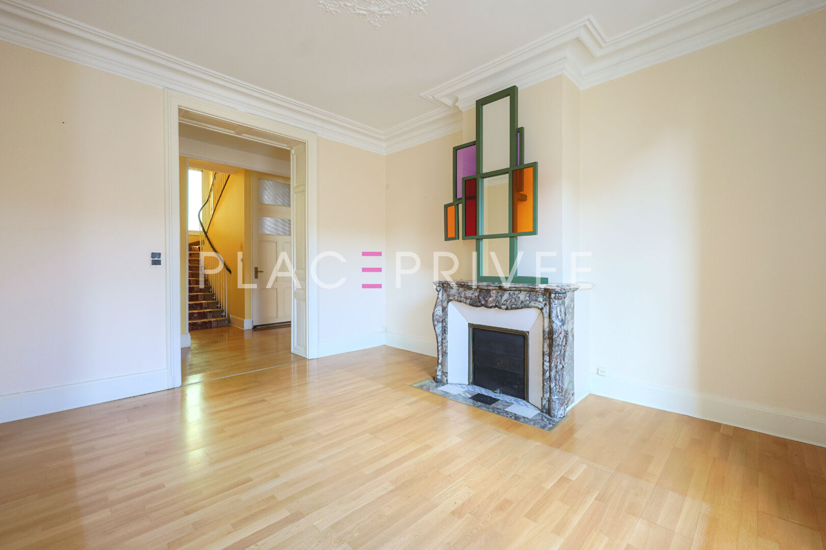 Agence immobilière de PLACE PRIVÉE - Place des Vosges