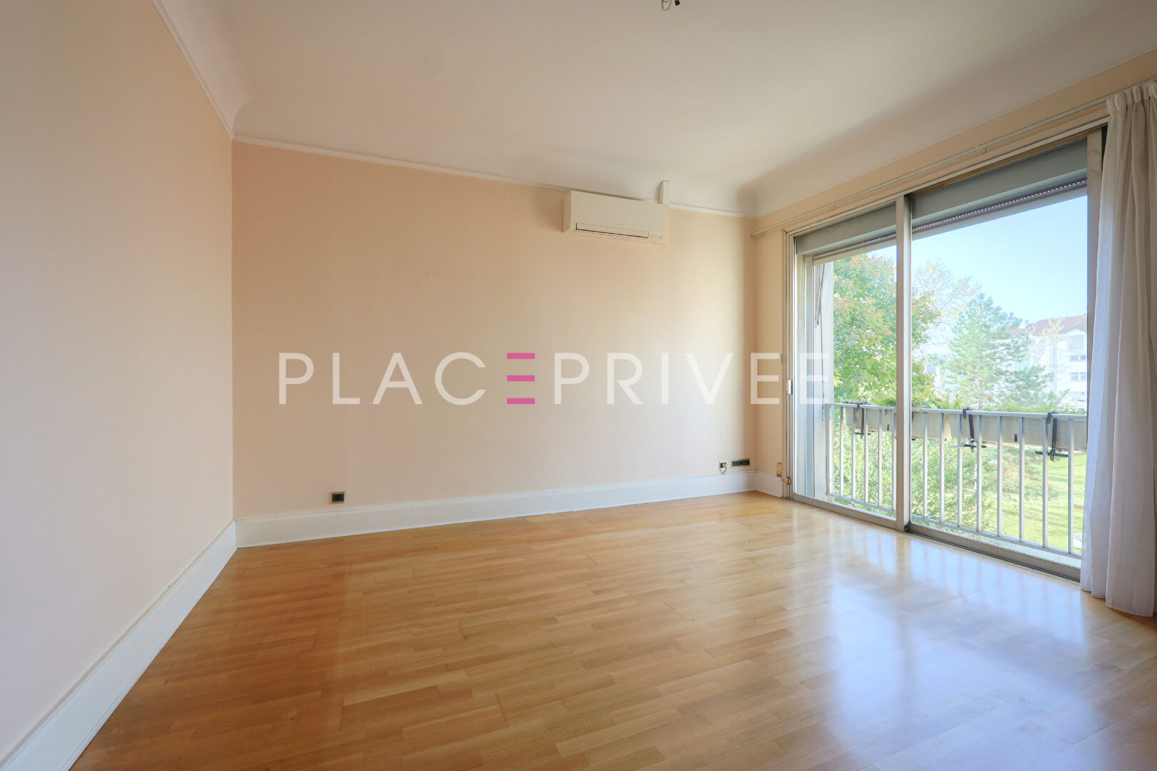 Photo Duplex de caractère image 5/6