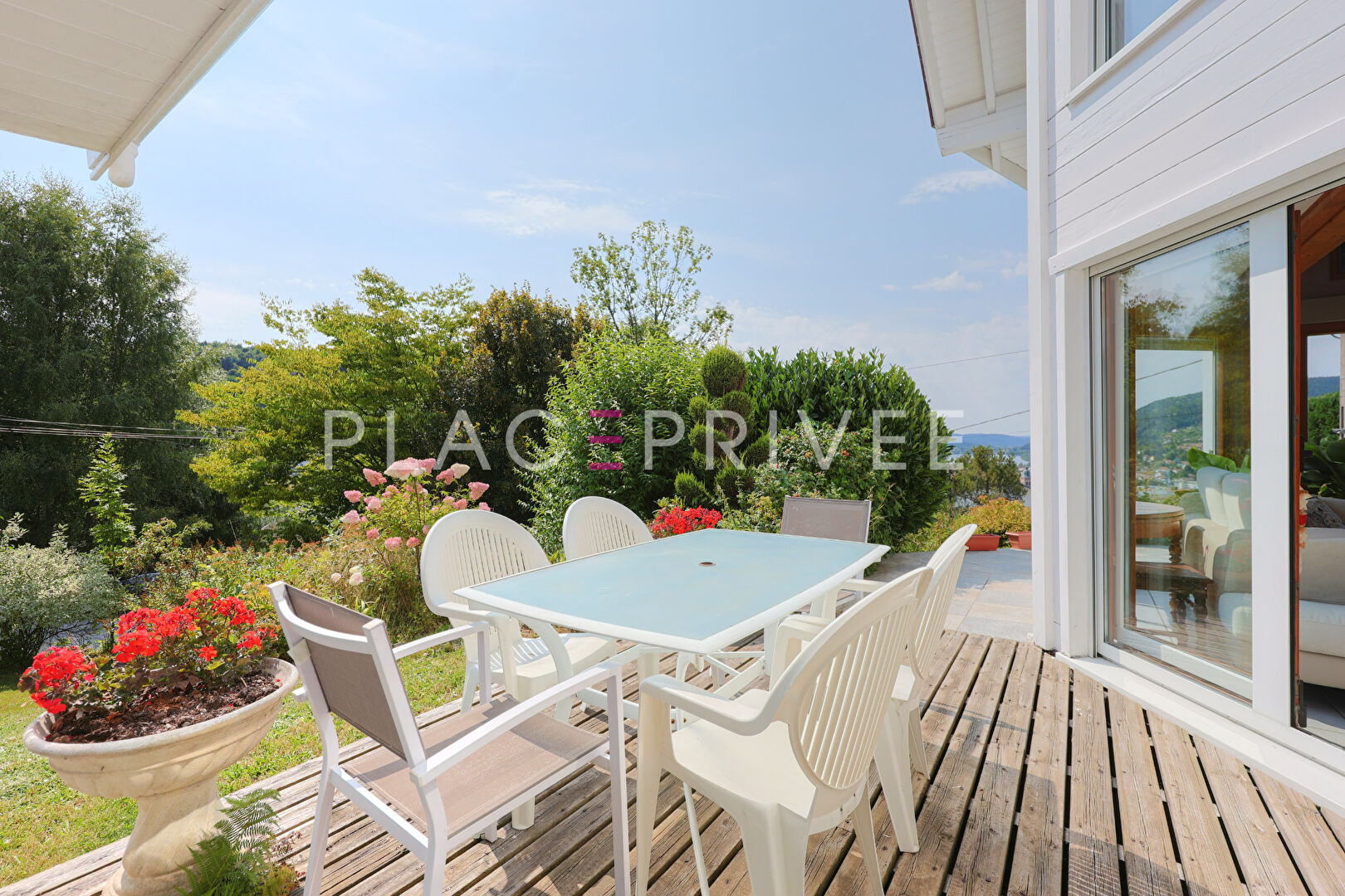 Photo Maison avec vue lac image 2/6