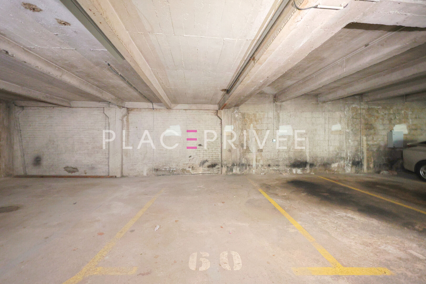 Photo Parking image 1/3