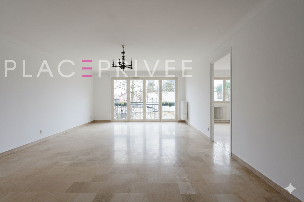 Agence immobilière de PLACE PRIVÉE - Place des Vosges