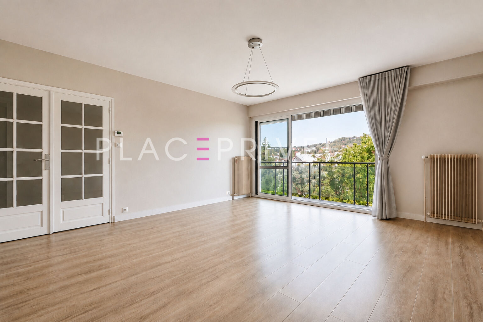 Agence immobilière de PLACE PRIVÉE - Place des Vosges