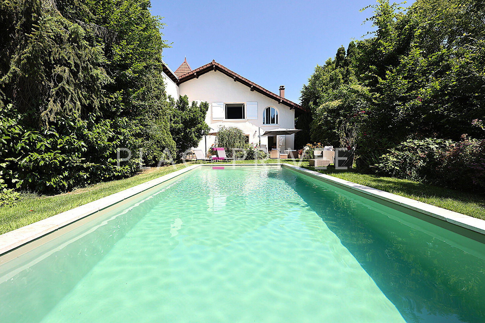 Agence immobilière de PLACE PRIVÉE - Place des Vosges