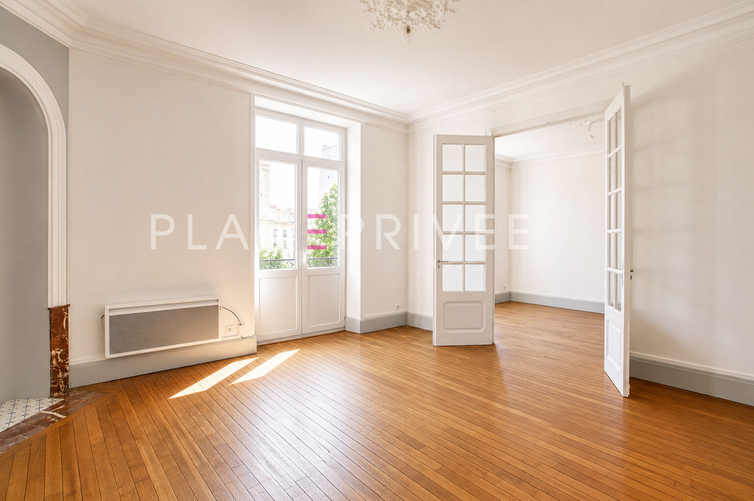 Agence immobilière de PLACE PRIVÉE - Place des Vosges