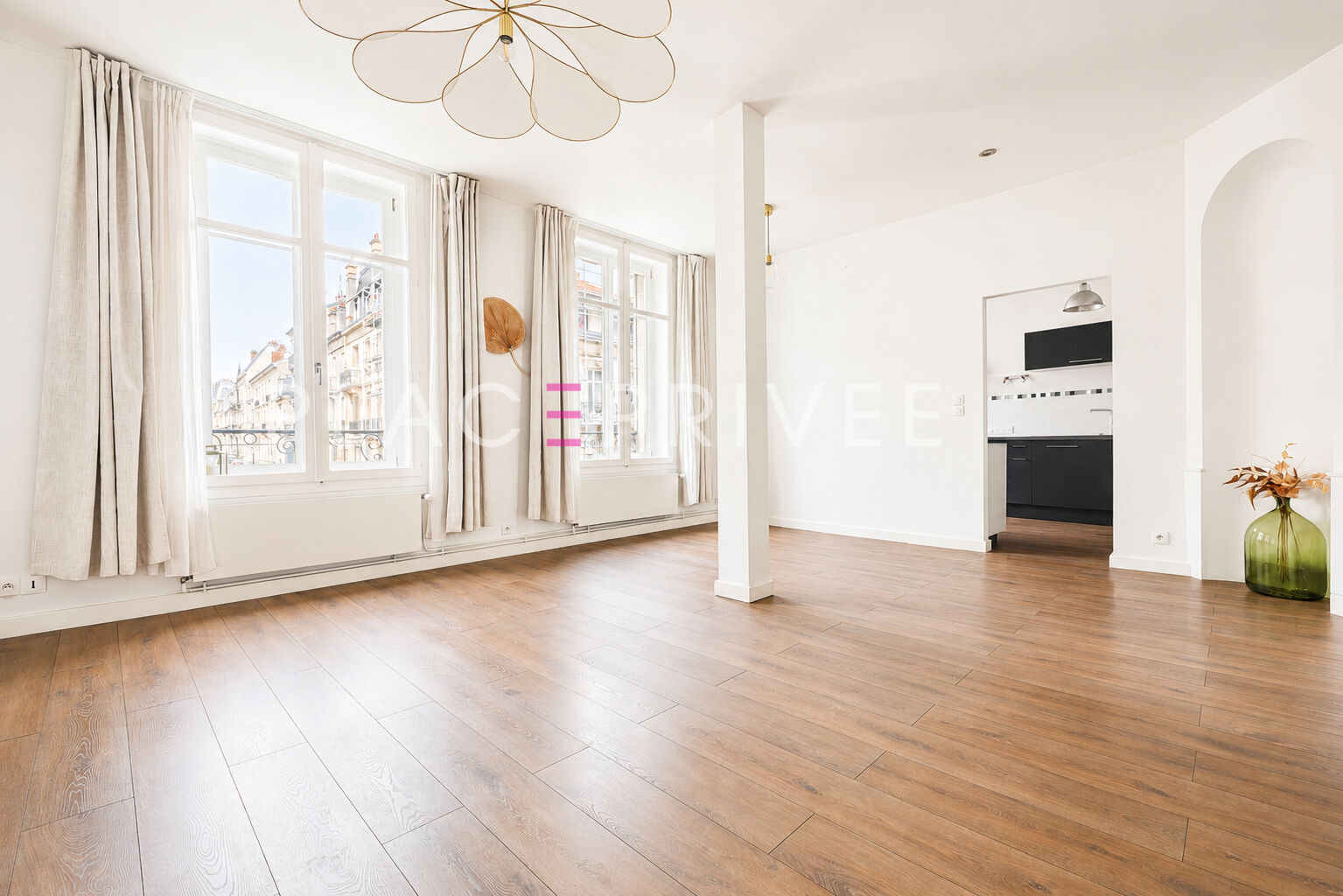 Agence immobilière de PLACE PRIVÉE - Place des Vosges