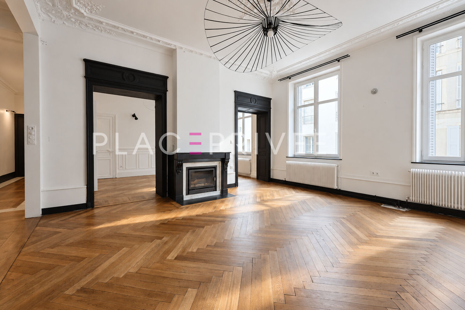 Agence immobilière de PLACE PRIVÉE - Place des Vosges
