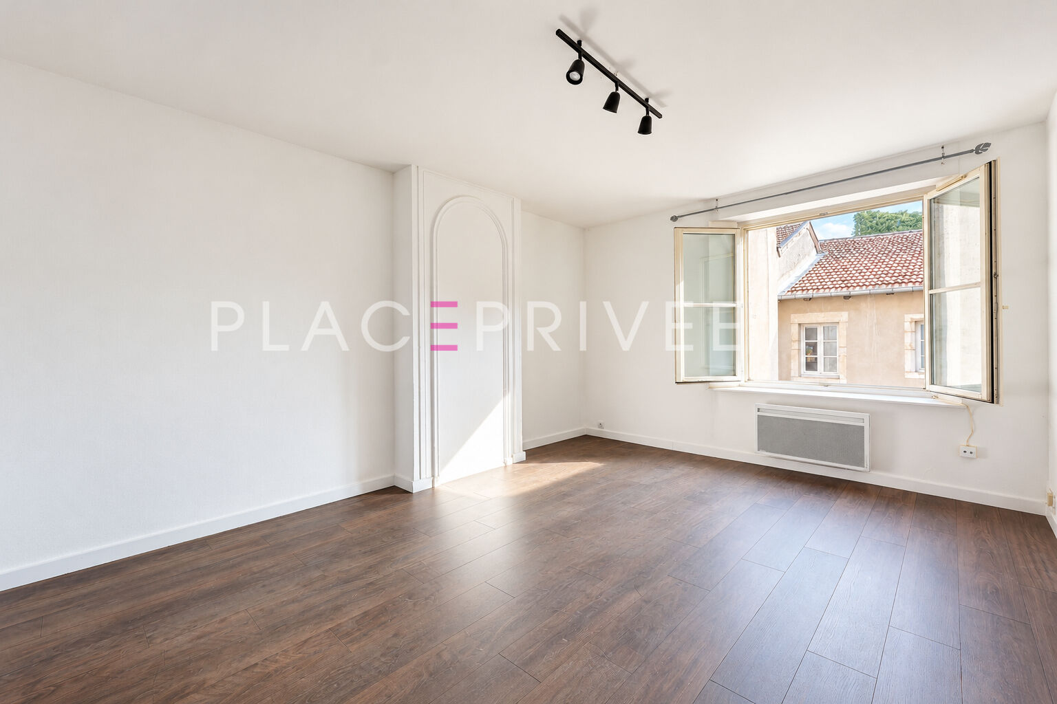 Agence immobilière de PLACE PRIVÉE - Place des Vosges