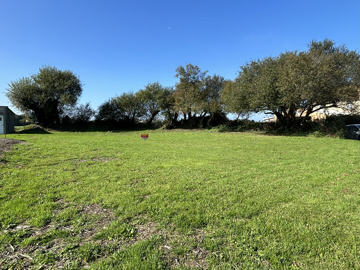 A VENDRE - Terrain à bâtir LANMEUR