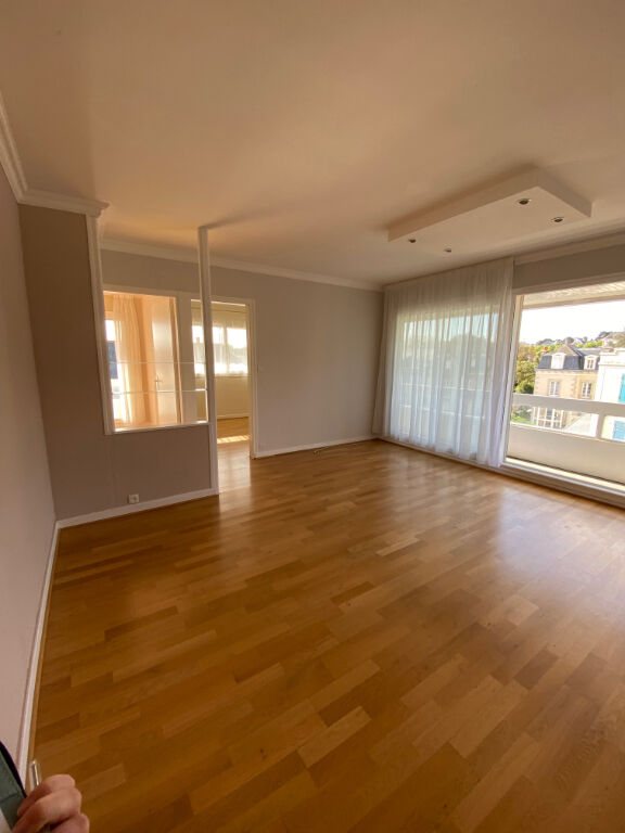 LOCATION A L"ANNEE - T3 Vue mer depuis le balcon