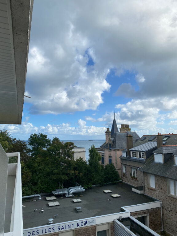 LOCATION A L"ANNEE - T3 Vue mer depuis le balcon