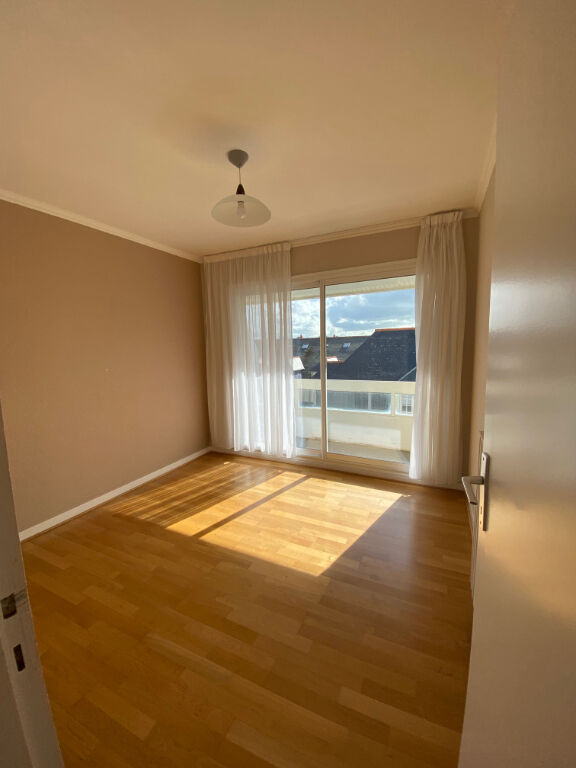 LOCATION A L"ANNEE - T3 Vue mer depuis le balcon