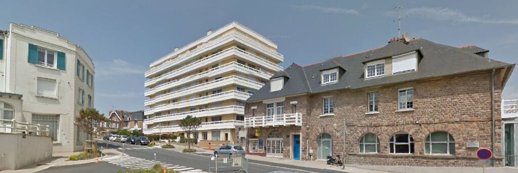 LOCATION A L"ANNEE - T3 Vue mer depuis le balcon