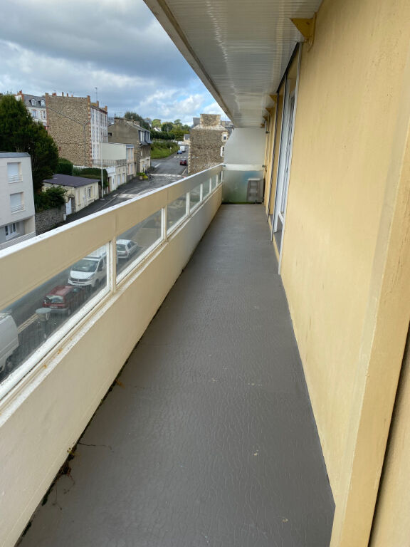 LOCATION A L"ANNEE - T3 Vue mer depuis le balcon
