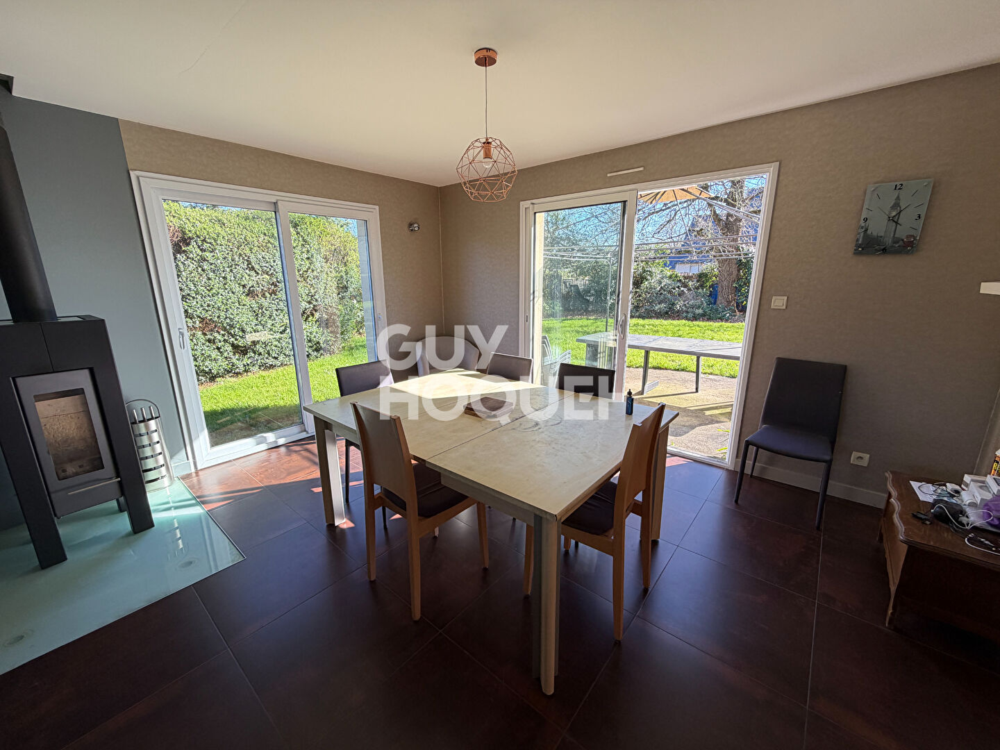 A VENDRE PLEGUIEN - LANVOLLON : Contemporaine avec locataire