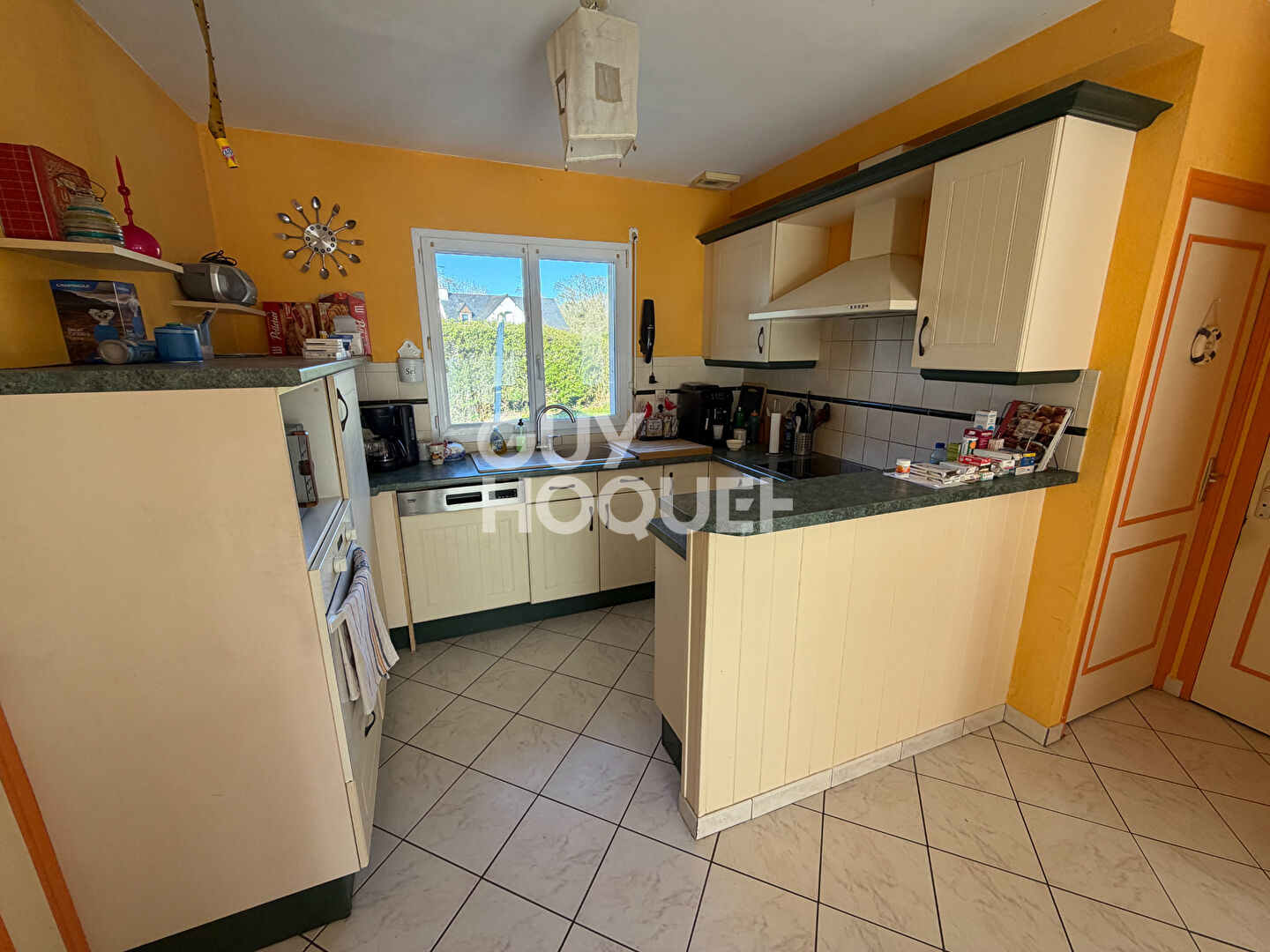 A VENDRE PLEGUIEN - LANVOLLON : Contemporaine avec locataire