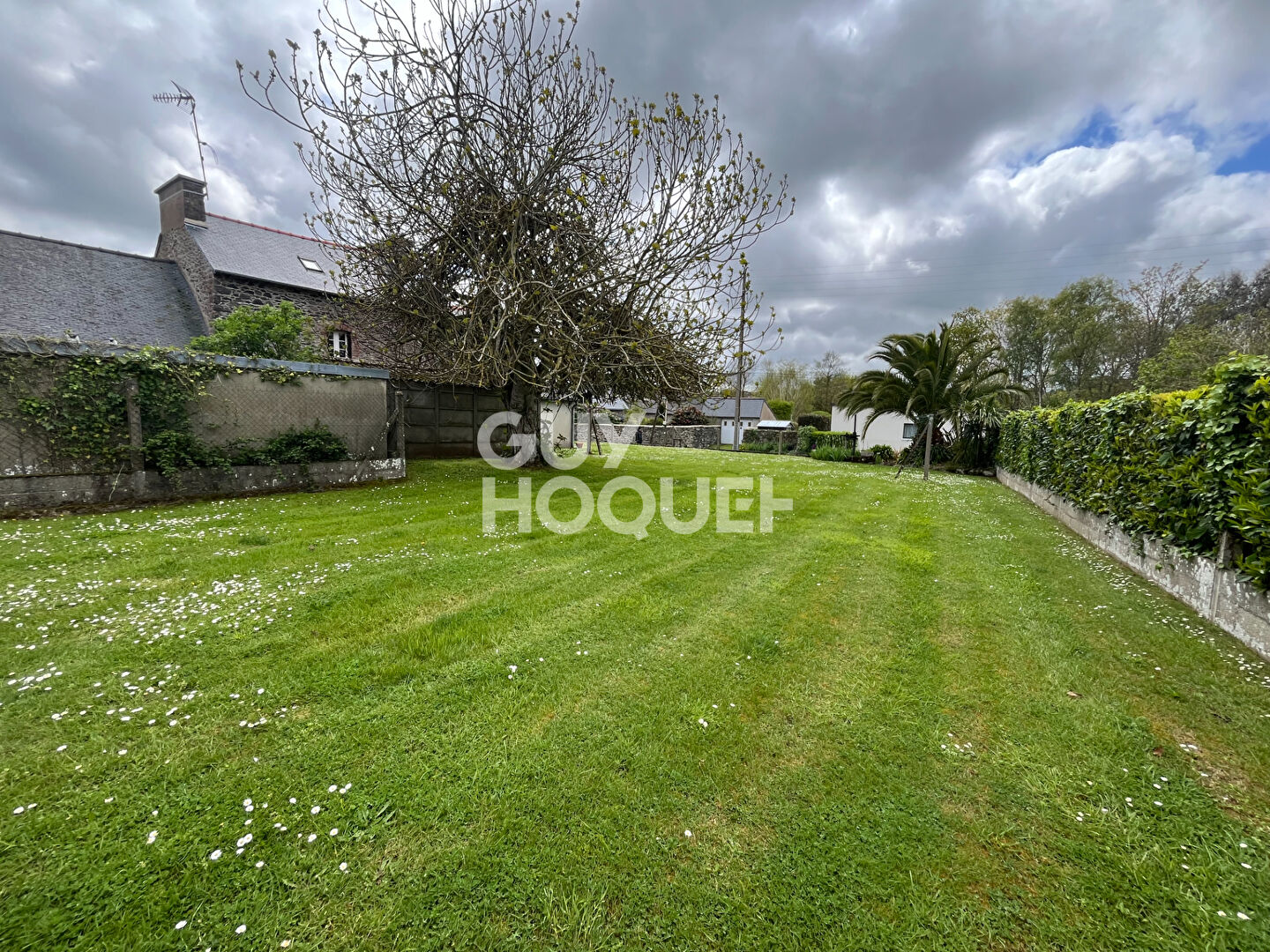 MAISON A VENDRE : LE CHARME DE LA PIERRE A TREVENEUC !