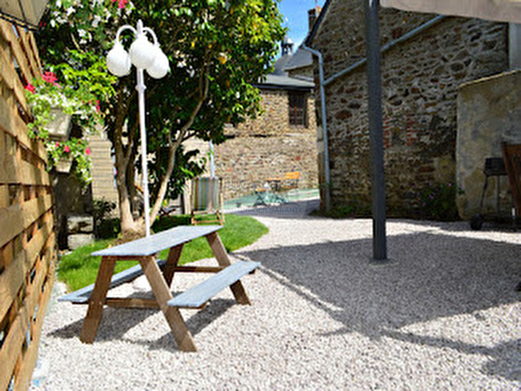 ETABLES SUR MER : A VENDRE MAISON EN PIERRE DANS LE CENTRE!