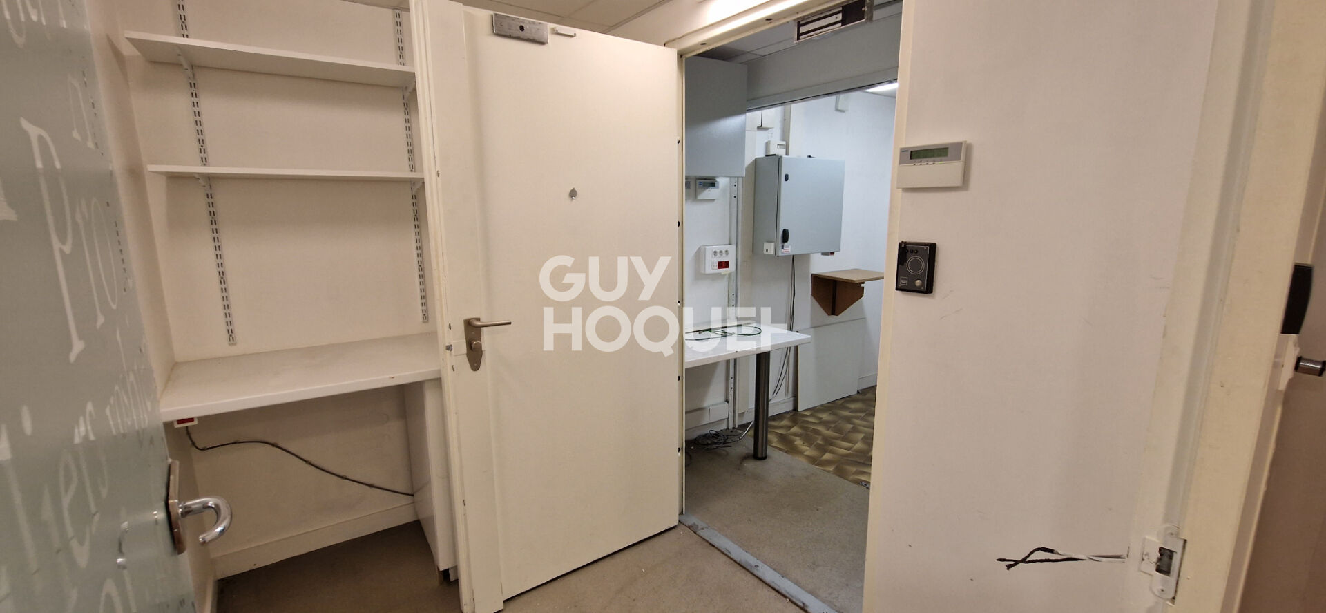 A VENDRE : SAINT-QUAY-PORTRIEUX LOCAL COMMERCIAL SUR LE PORT