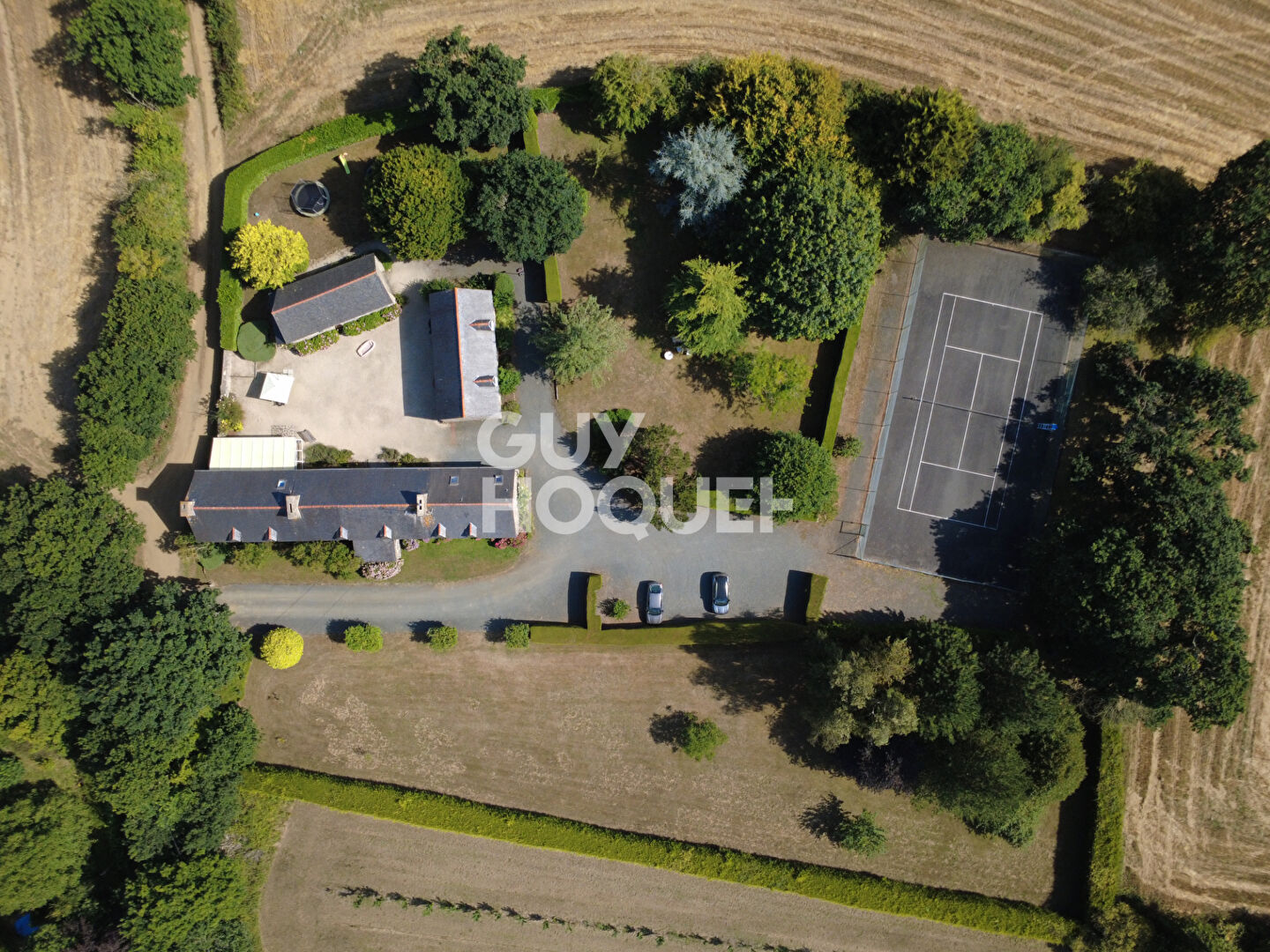 PLEGUIEN : A VENDRE BELLE PROPRIETE FAMILIALE !