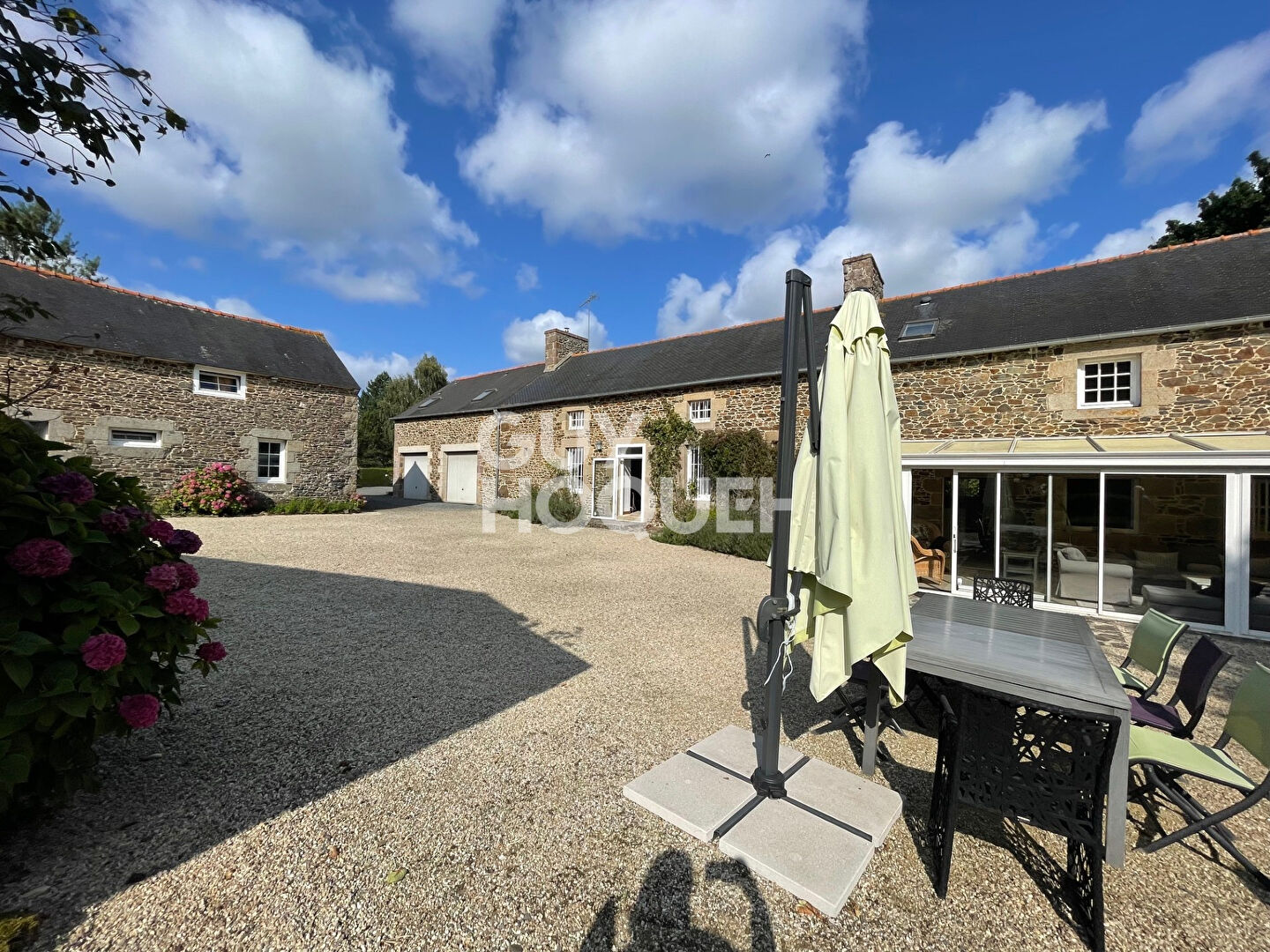 PLEGUIEN : A VENDRE BELLE PROPRIETE FAMILIALE !