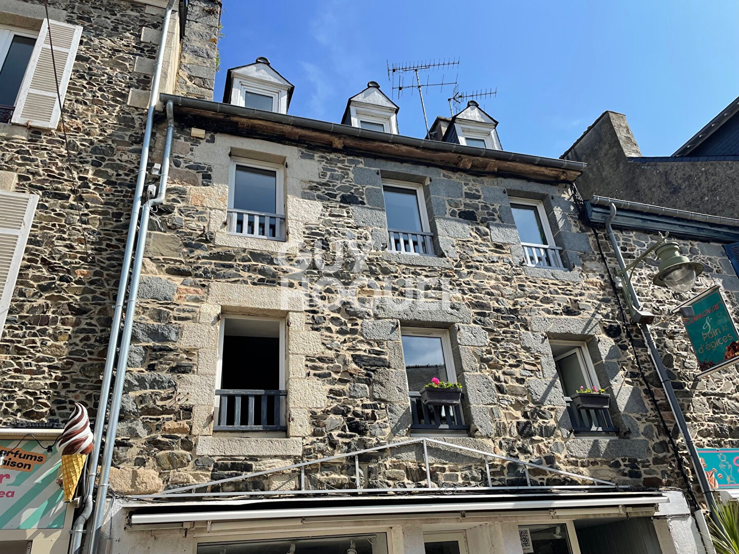 BINIC : A VENDRE APPARTEMENT EN PLEIN CENTRE!