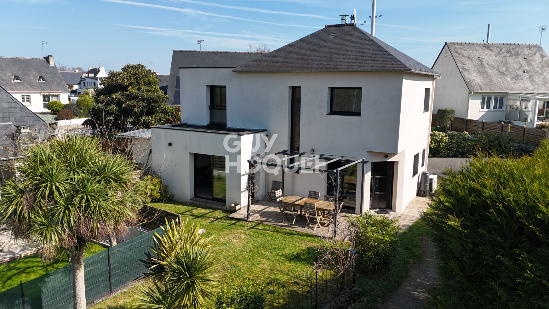 BINIC : A VENDRE MAISON CONTEMPORAINE LUMINEUSE !