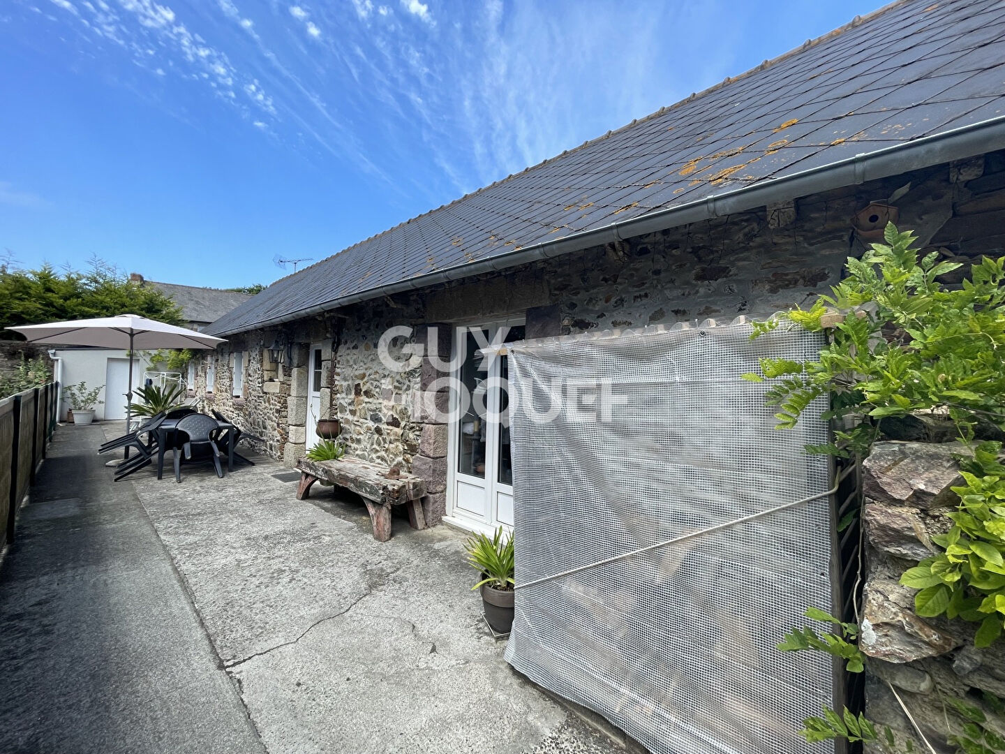PLOURHAN : A VENDRE MAISON EN PIERRE !