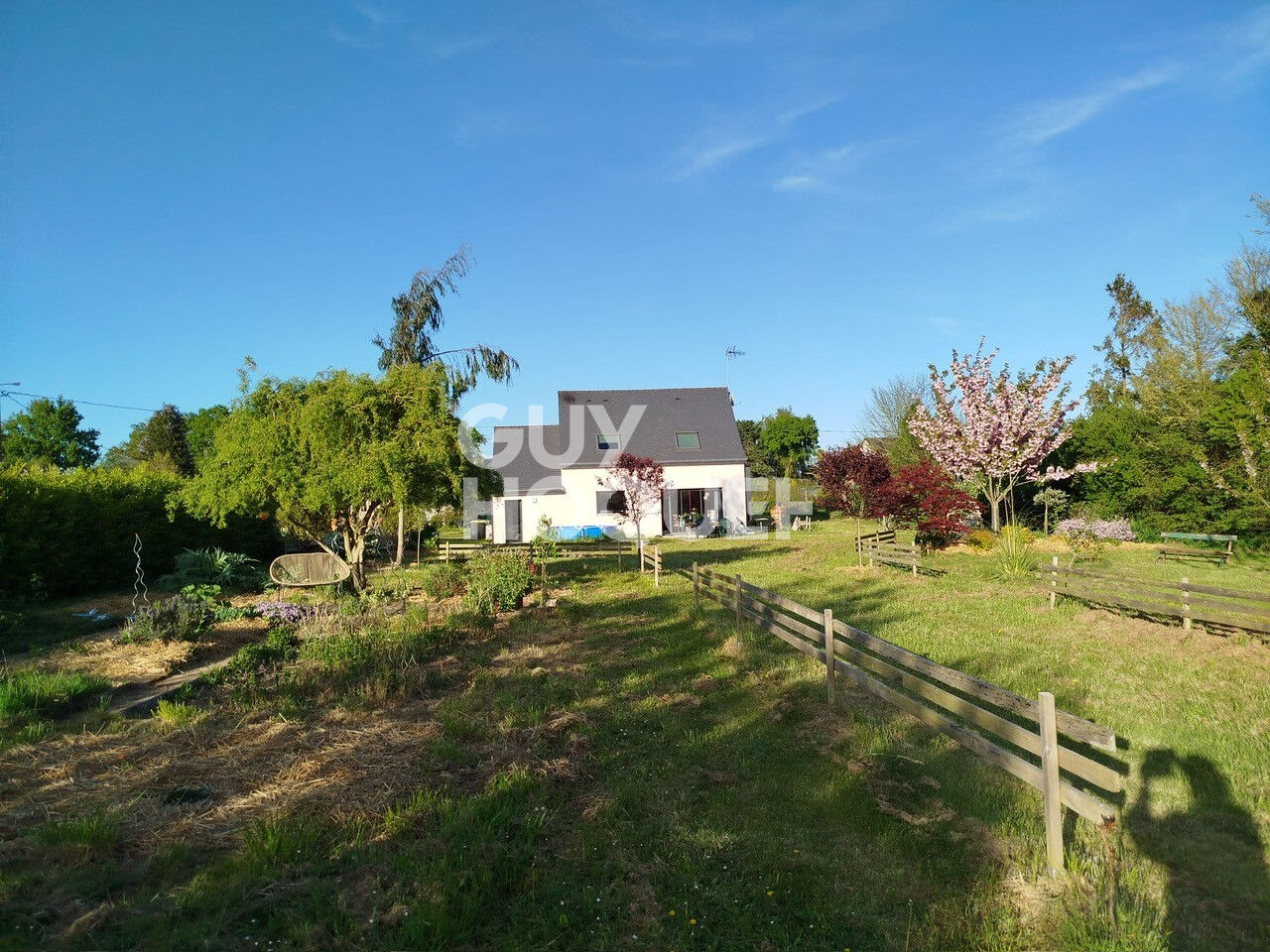LANTIC : A VENDRE MAISON RECENTE SUR GRAND TERRAIN !