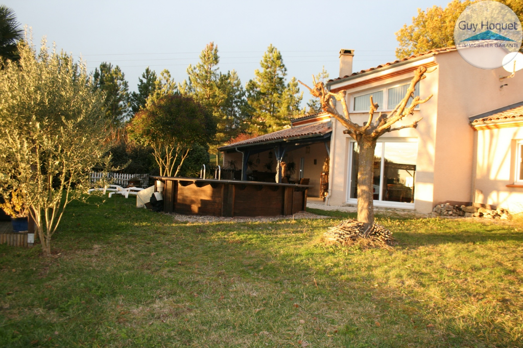 Maison au calme avec 3 chambres et une piscine