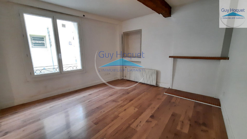 APPARTEMENT EN RDC DE TYPE 2 CENTRE VILLE -