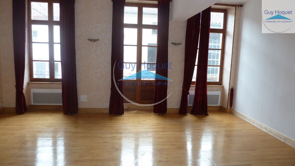 APPARTEMENT DE TYPE 2 BIS DANS LE CENTRE D'ASTAFFORT