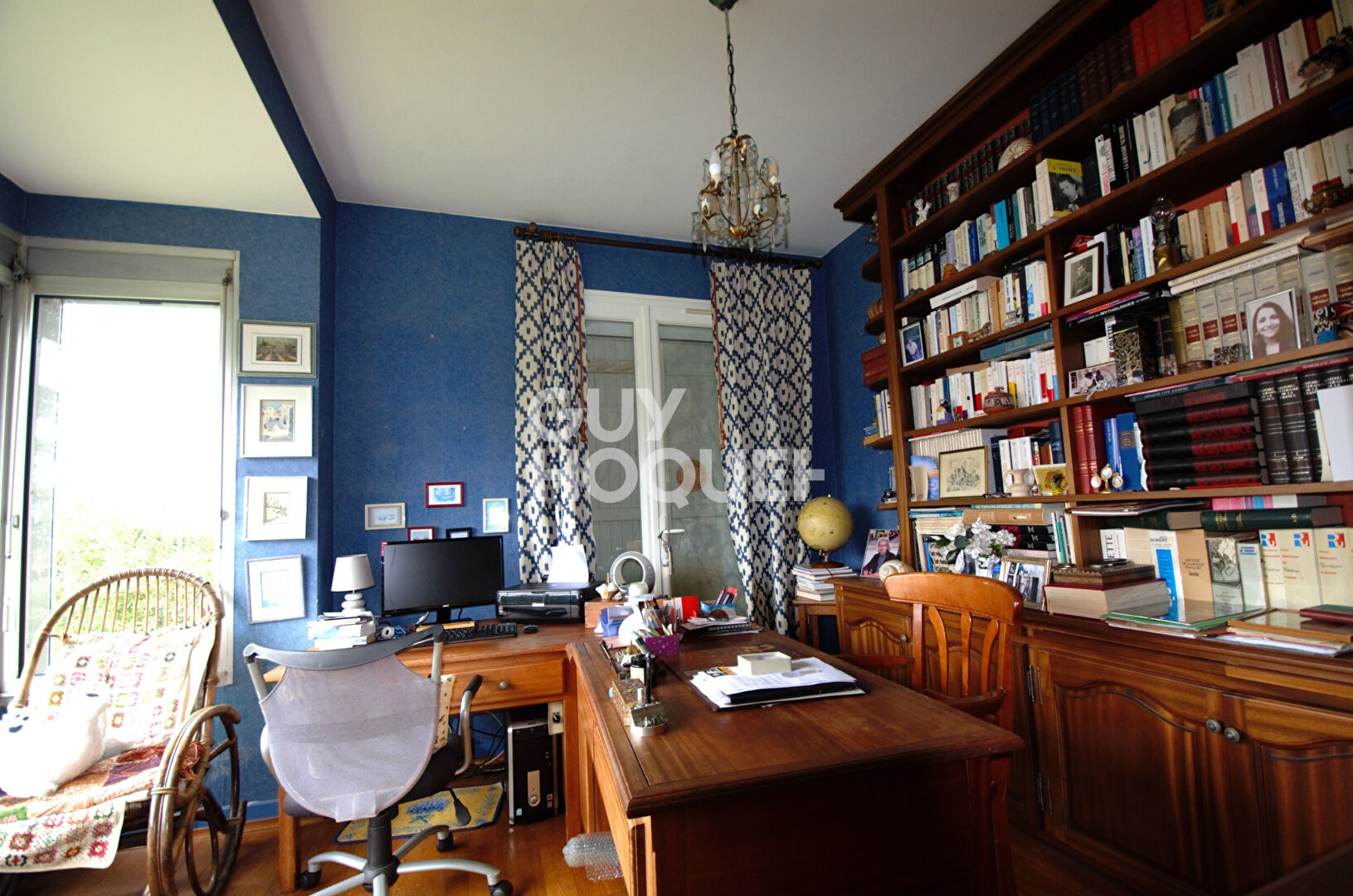 Maison Plain pied  8 pièces 258.25 m²