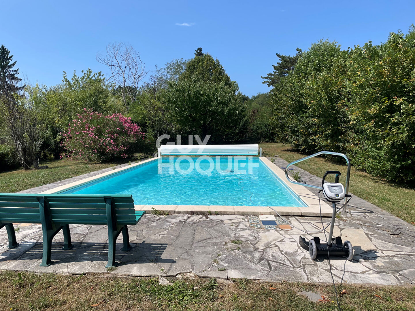 Maison Plain pied  8 pièces 258.25 m²