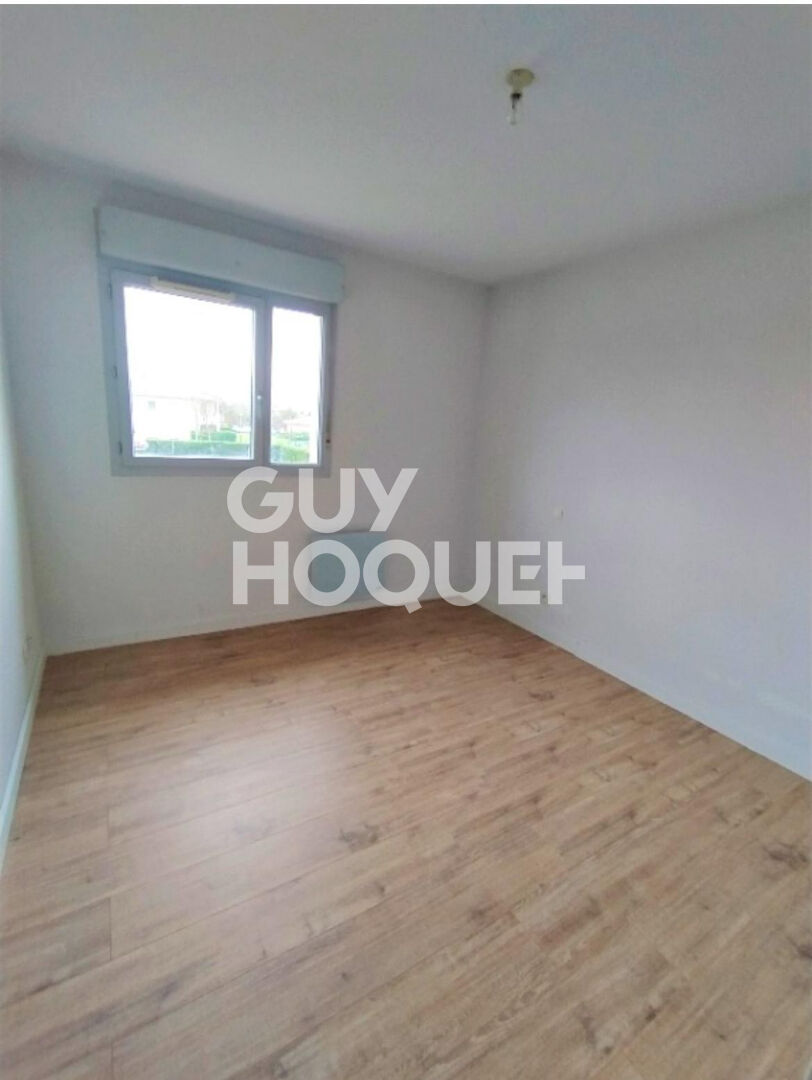 Appt T3 avec terrasse et parking dans résidence sécurisée avec piscine