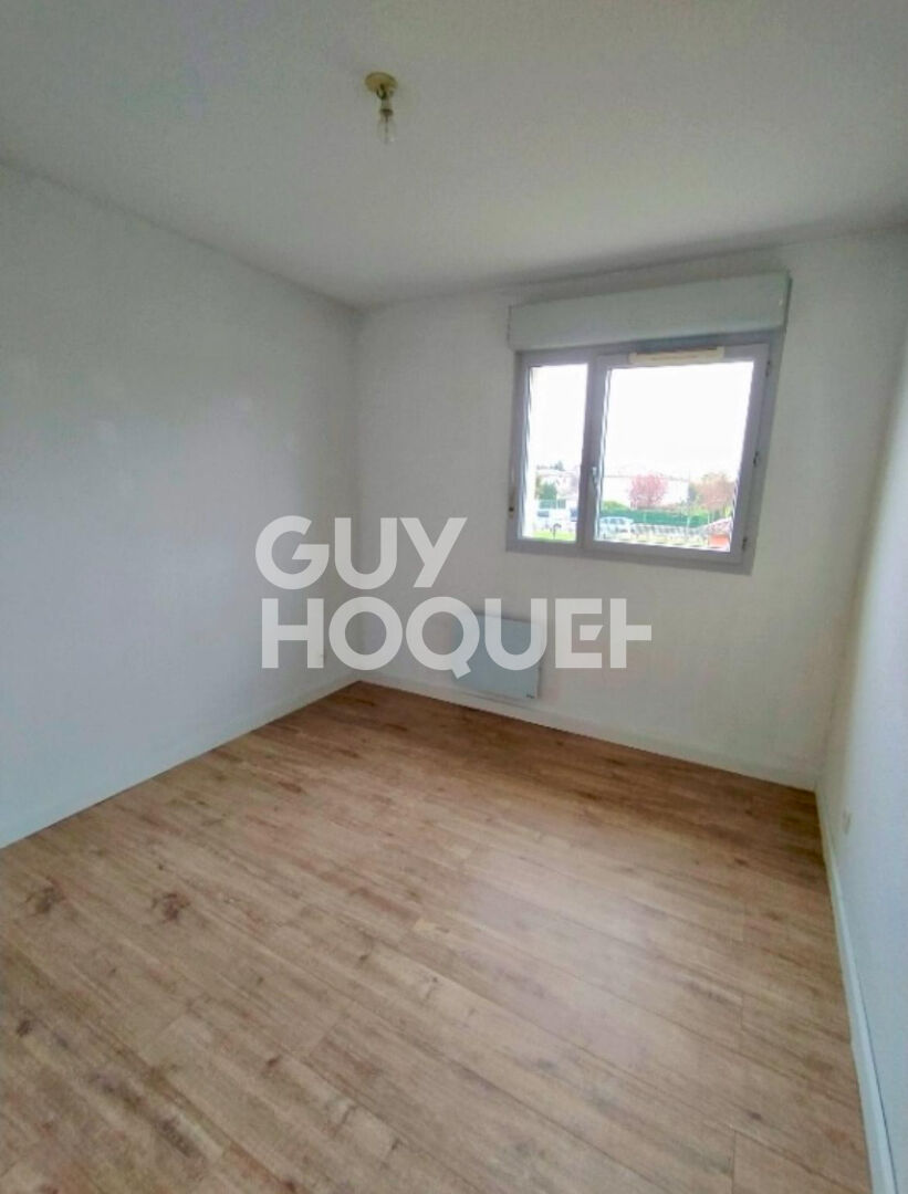 Appt T3 avec terrasse et parking dans résidence sécurisée avec piscine