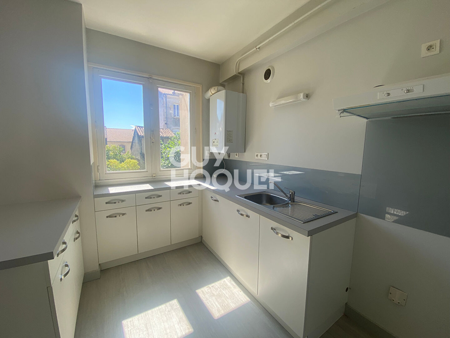 APPARTEMENT T3 HYPERCENTRE AVEC GARAGE