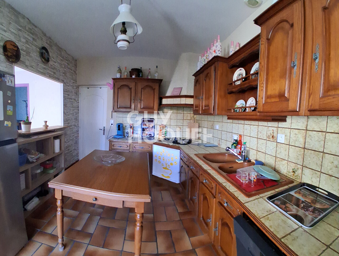 Maison de plain pied, 3 chambres, garage et jardin