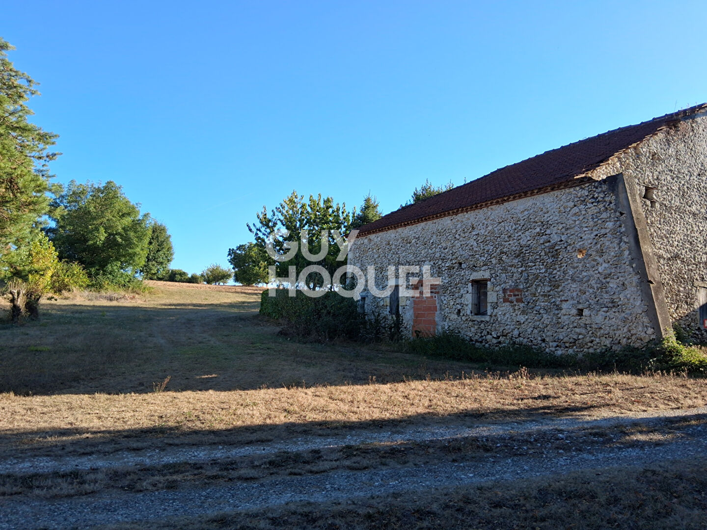 Maison en Pierres dans un bel environnement sur 4  hectares