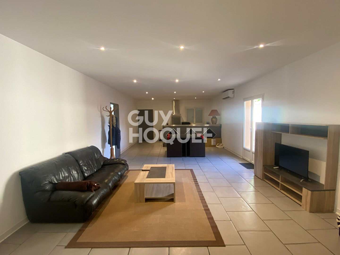 À louer local commercial  lumineux + terrasse !