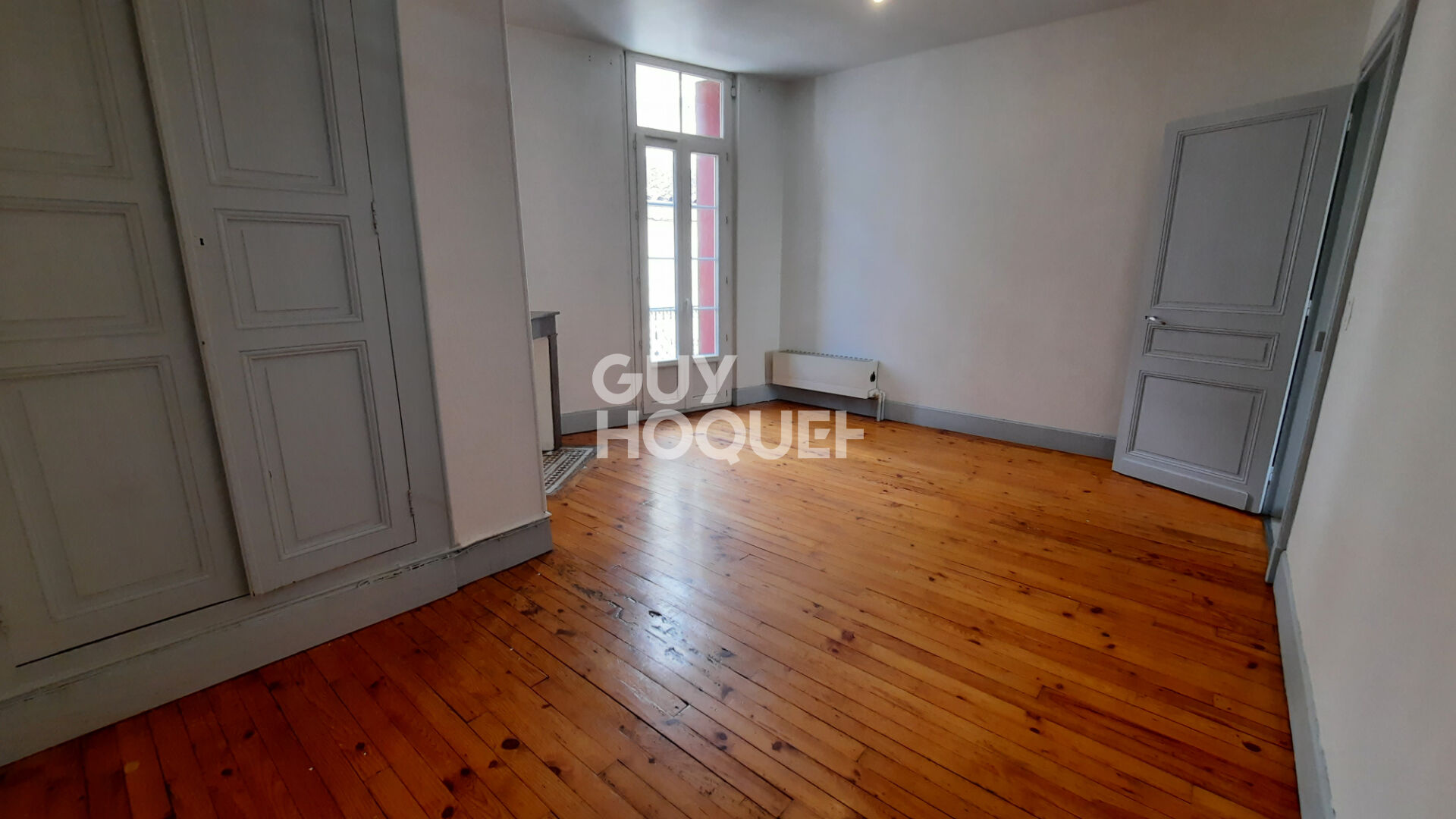 APPARTEMENT T3 CENTRE VILLE AVEC PLACE DE PARKING DANS GARAGE