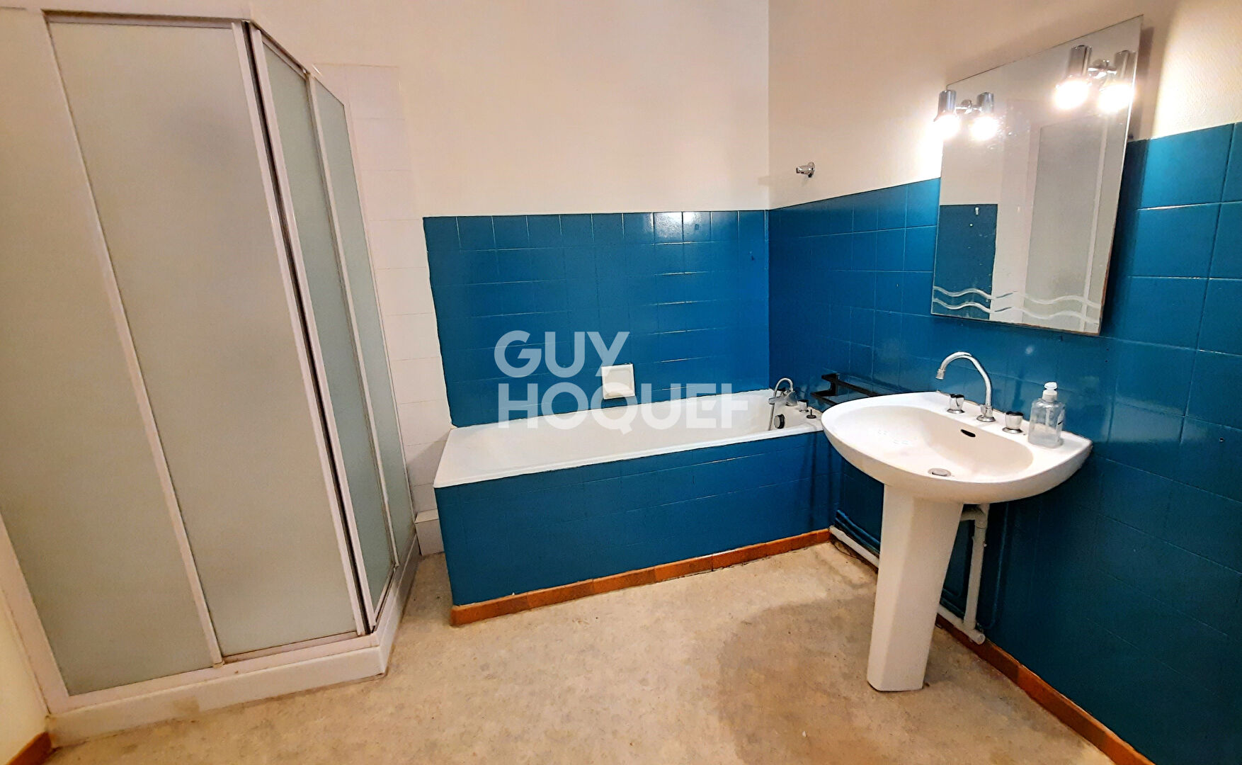 APPARTEMENT T3 CENTRE VILLE AVEC PLACE DE PARKING DANS GARAGE