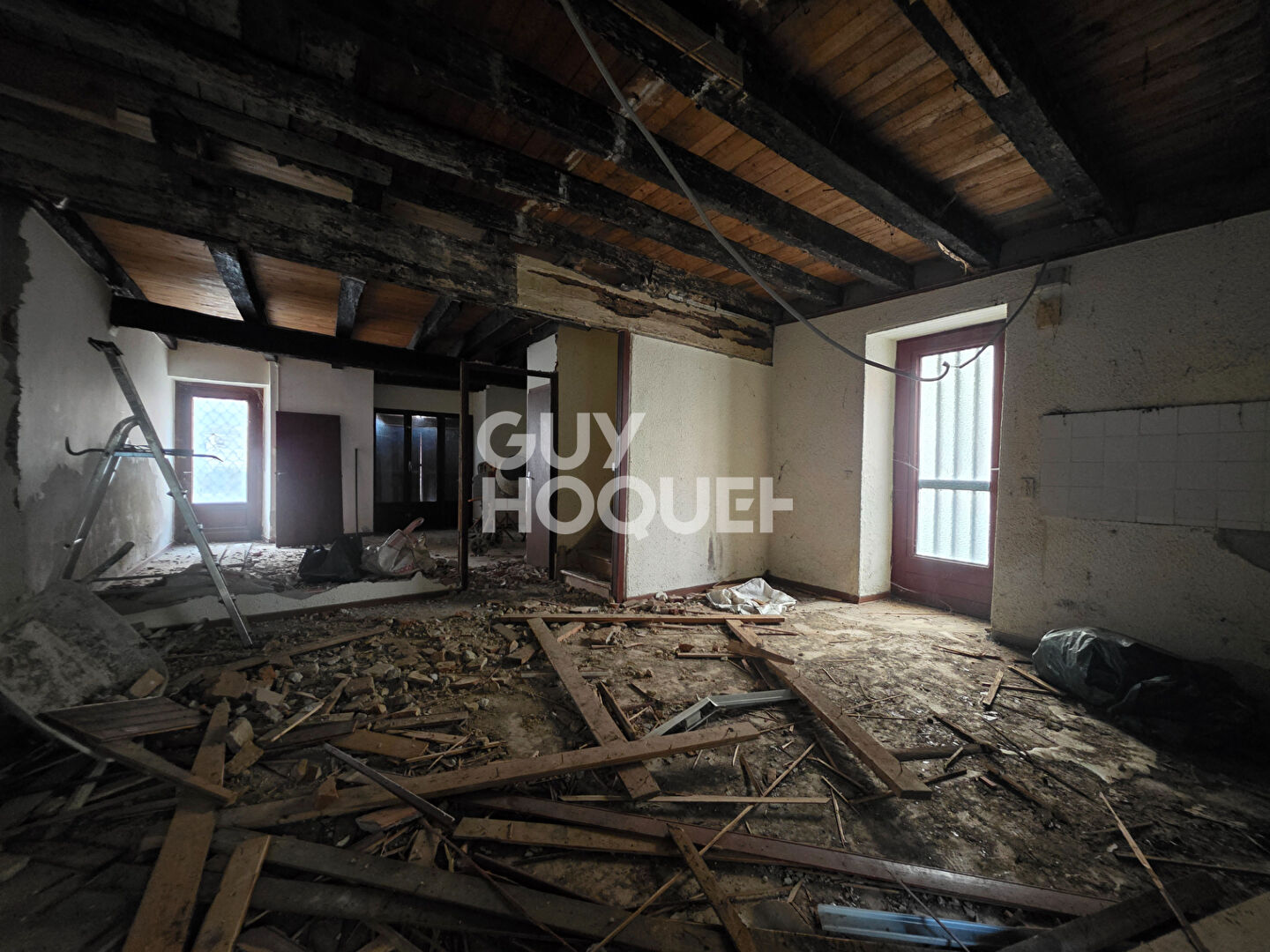 Maison 4 pièces à rénover + Toiture et charpentes neuves !