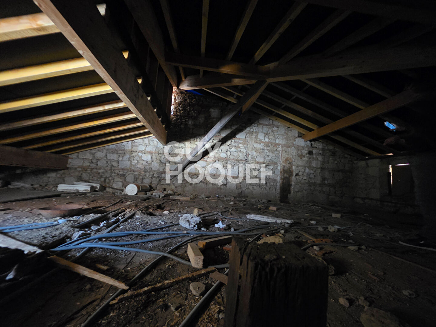 Maison 4 pièces à rénover + Toiture et charpentes neuves !